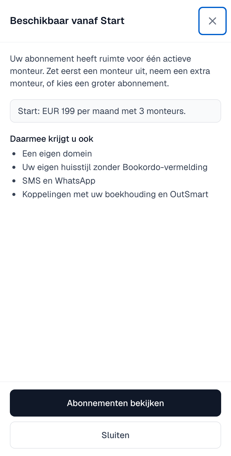 het venster Beschikbaar vanaf Start bij een tweede monteur op Gratis, op een telefoon