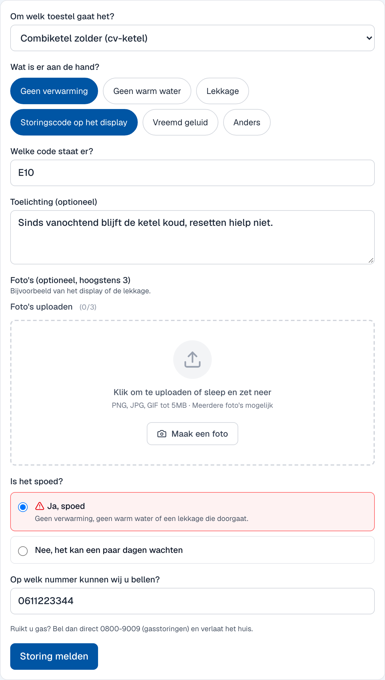 het formulier Storing melden met een toestel, de keuzes, de storingscode en Ja, spoed